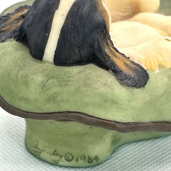 Aynsley MasterCraft Sleeping Hat Spaniel Puppy Dog Figurine UK England Vintage - Picture 5 of 9